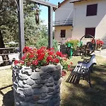 Πανσιόν La Casa Di Alma *